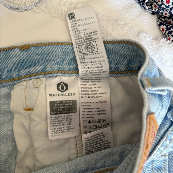 Levi's Blue Jean Shorts Distressed High-Waisted - Picture 5 of 6